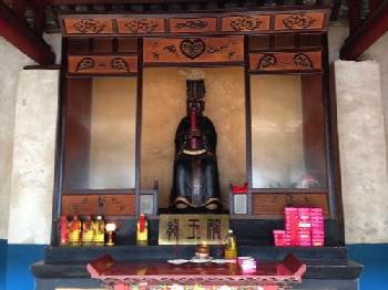 Shrine near Changsha
Normal University